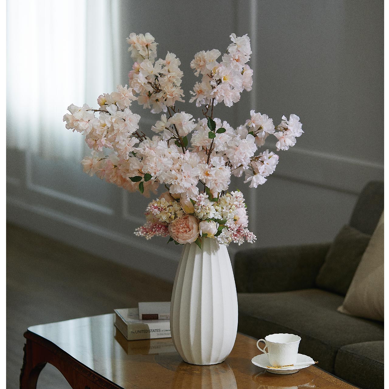 マイフラ】 通販/クレイ bouton 18φ35H MATT WHITE 花瓶 陶器 花器 インテリアベース CC171822-101(直径  約18×高さ 約35cm MATT WHITE): 花器・花瓶・フレーム・天然素材ベース/全国にMAGIQ、花器、花資材などをお届けします。