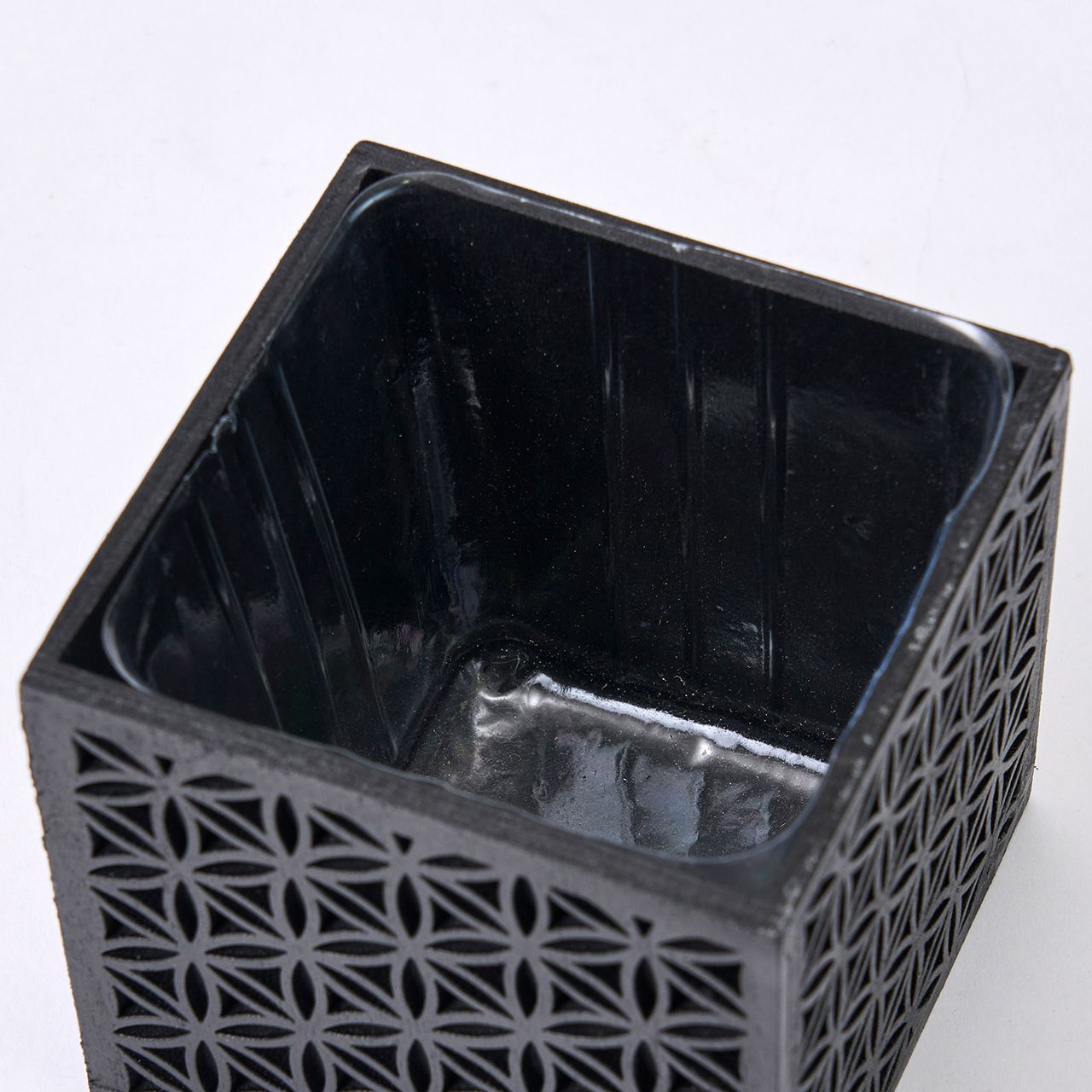 伝統文様木彫りボックス　ブラック（麻の葉柄）　花器　ベース　ナチュラル素材　ナチュラルベース　KF0JS200-0BA