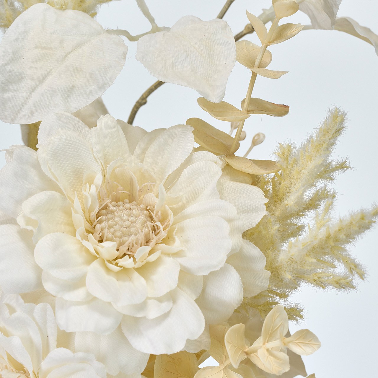 マイフラ】 通販/MAGIQ ブランジニアブーケ ホワイト アーティフィシャルフラワー 造花 マム 菊 FM008729(長さ 約58×幅 約25cm  ホワイト): MAGIQ(アーティフィシャルフラワー 造花)/全国にMAGIQ、花器、花資材などをお届けします。